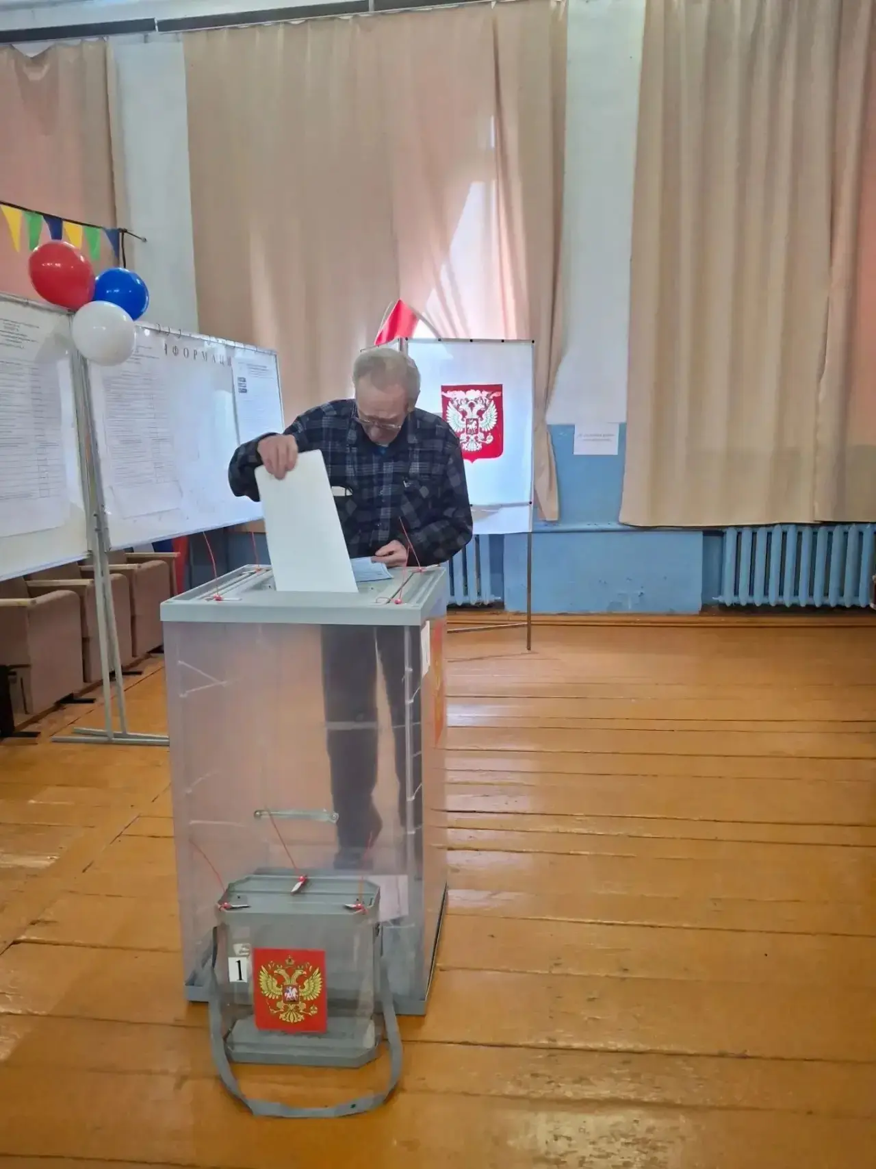 🗳️ Выборы-2026: Первый голосующий на УИК №826