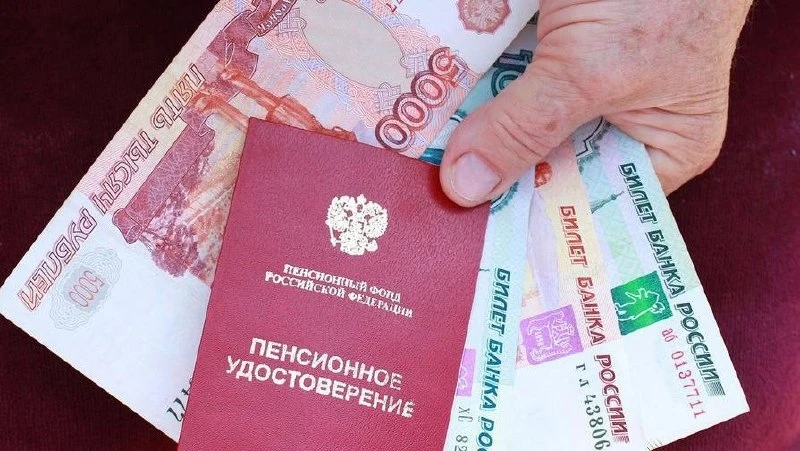 Российские пенсионеры стали богаче — на целую тысячу рублей выросла средняя социальная ...