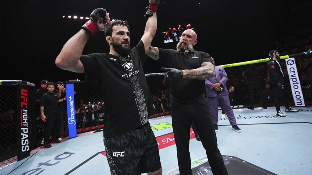 Бывший чемпион UFC в полутяжелом весе Магомед Анкалаев успешно вернулся после поражения и одержал до