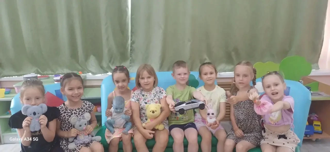 🎉 День любимой игрушки в нашем детском саду! 🎉

😍 Ребята с радостью принесли в детский сад свои с