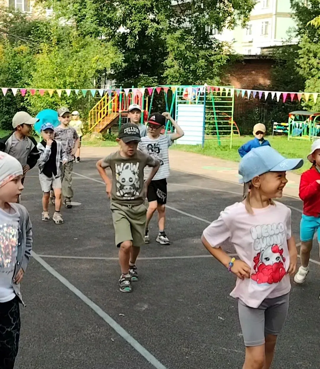 🤾‍♂️Утренняя гимнастика в группах № 9, 1, 6 и 15 — неотъемлемая часть летнего оздорови...
