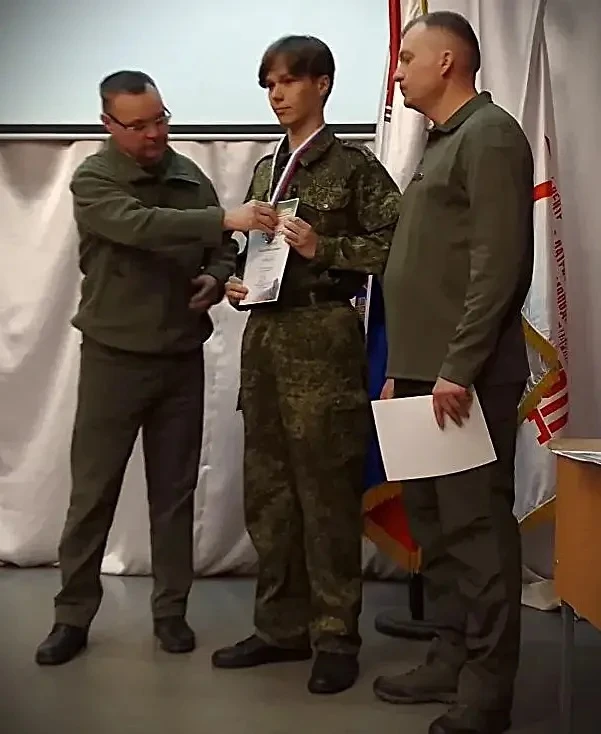 🎖 Отличные новости с военных сборов в «Авангарде»!  Добрый день, дорогие ученики, родители и педагог
