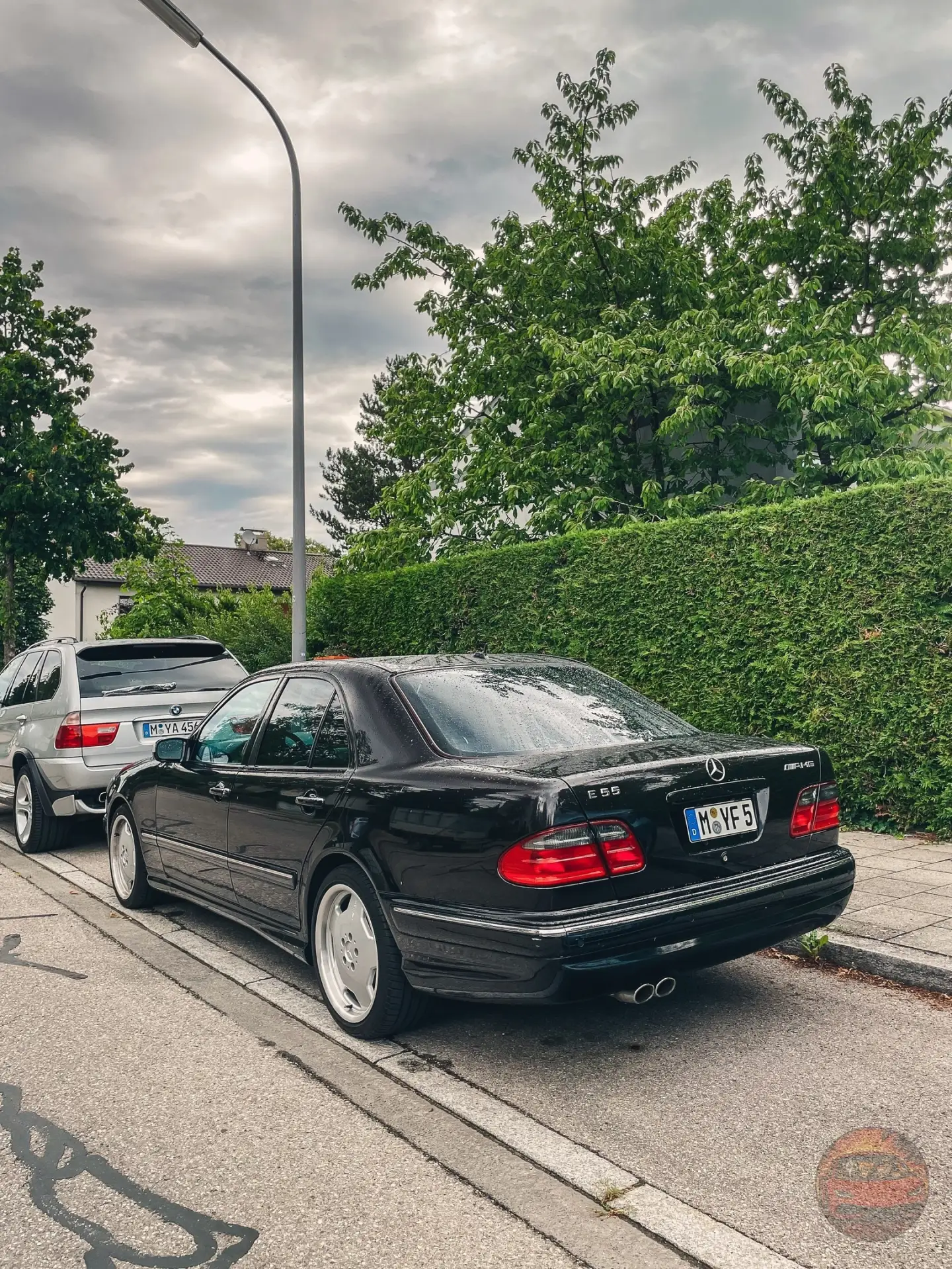 🤎 Mercedes E55 AMG, который не стеснялся коричневого

Перед нами W210 из редкой серии Designo Espre