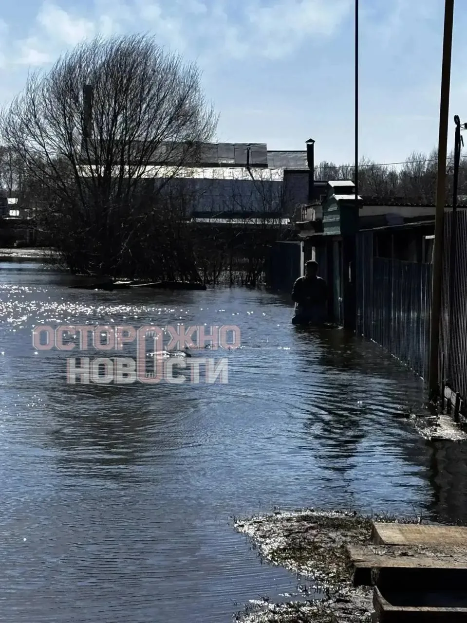 Паводок в Волжске затопил частный сектор, жители требуют помощи от Йошкар-Олы  В Волжск частный сект