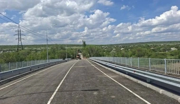 ❗️Мост в Большой Вергунке официально открывают завтра, 16 июня

Об этом сообщили в Администрации Луг