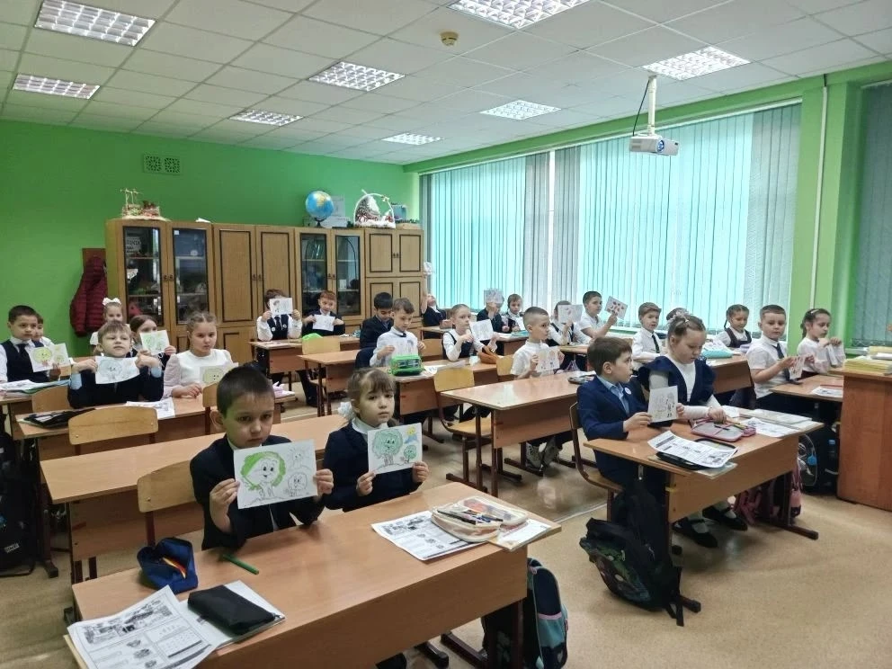 🥛🍎🥦День Здоровья: Секреты Супергероев! 💪🚴‍♂️  💡Привет, наши маленькие друзья, наши первоклашки 👋  💪З