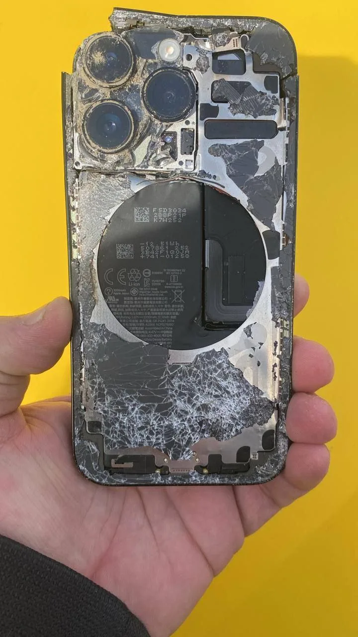 Утерян iPhone 14 Pro — просьба к родителям и соседям
