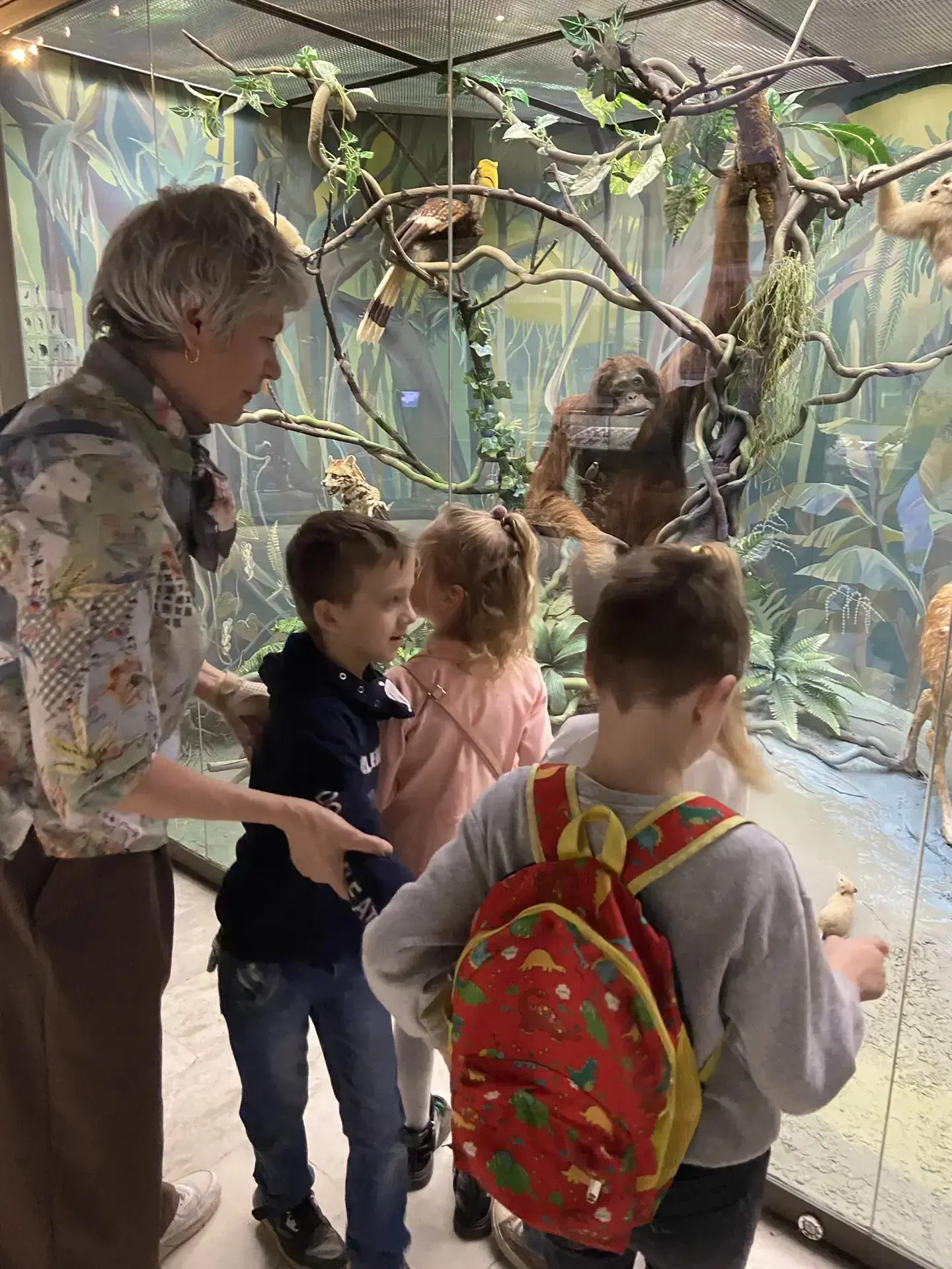 🦖 1 «Ч» в Дарвиновском музее: увлекательное путешествие в мир эволюции! 🌿✨  В рамках олимпиады «Музе