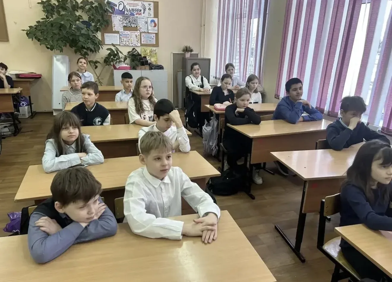 🇷🇺 РАЗГОВОРЫ О ВАЖНОМ 🇷🇺  В нашей школе прошло очередное занятие из цикла «Разговоры о важном». Учен