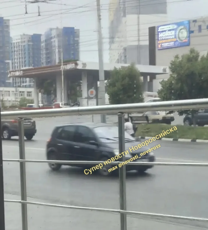 Уже не первый раз вижу такую ситуацию на этом участке , да и на многих других 

Для чего переходить 