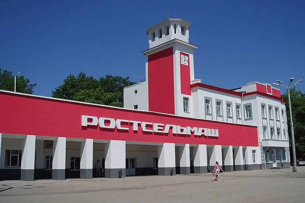 Совладелец завода «Ростсельмаш» Бабкин полагает, что объем продаж техники в 2026 году о...