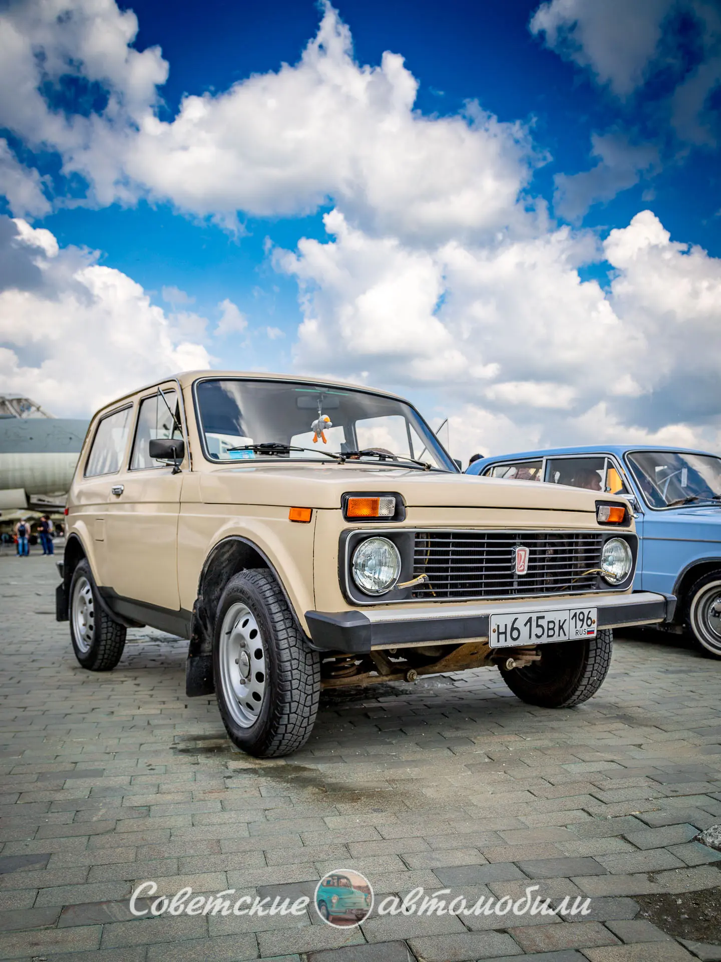 ВАЗ-2121 был единственным серийным автомобилем из СССР, который официально продавался в...
