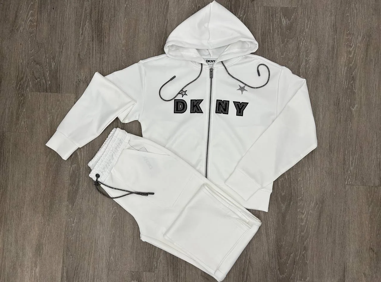DKNY🏷️