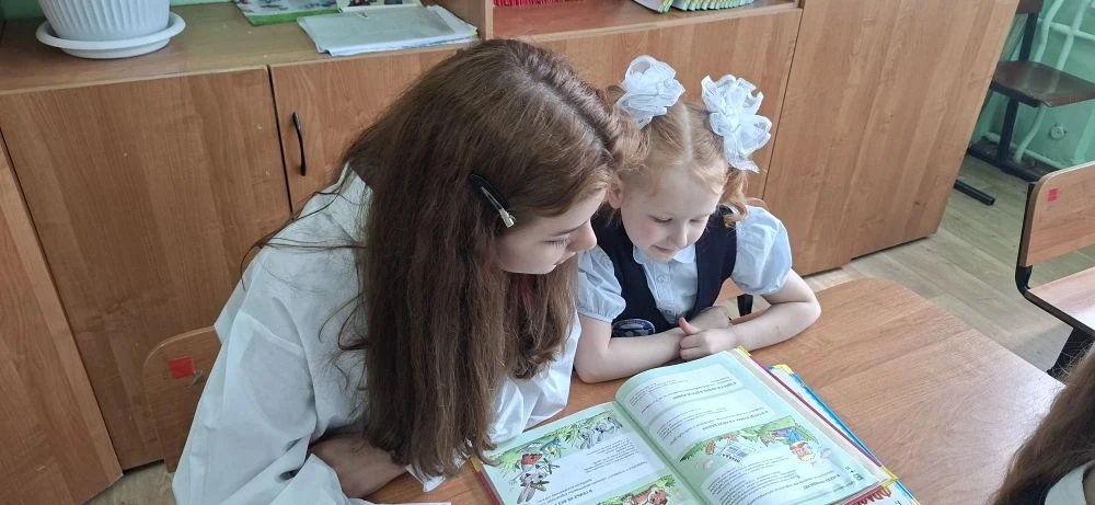 «Книги оживают: Гимназия  отпраздновала праздник литературы»  В эти майские  дни гимназия №6 преврат