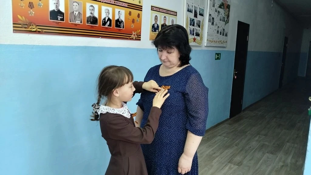В преддверии празднования 81-й годовщины Победы в Великой Отечественной войне учащиеся ...