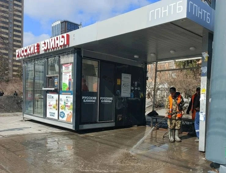 В Новосибирске наводят красоту на улицах города