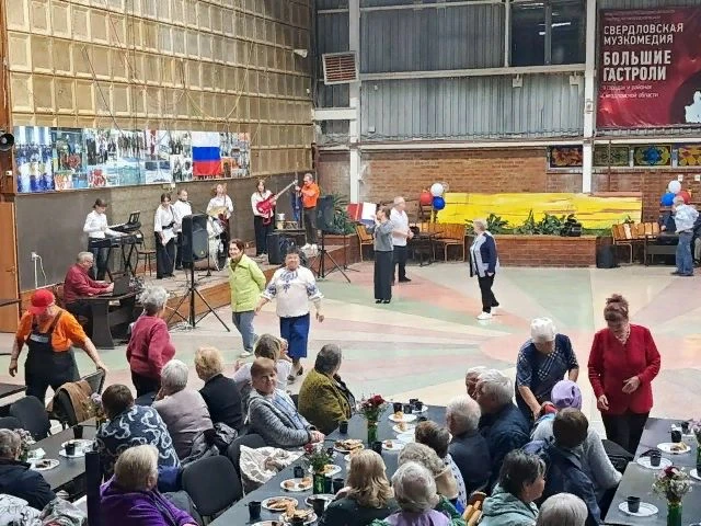 Продолжение праздника: ретро-дискотека «Серебряное ДИСКО»