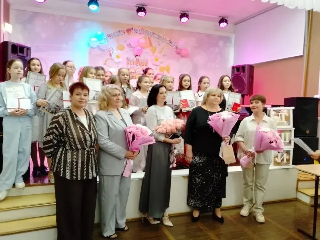 🎓Вручение свидетельств в Детской школе искусств