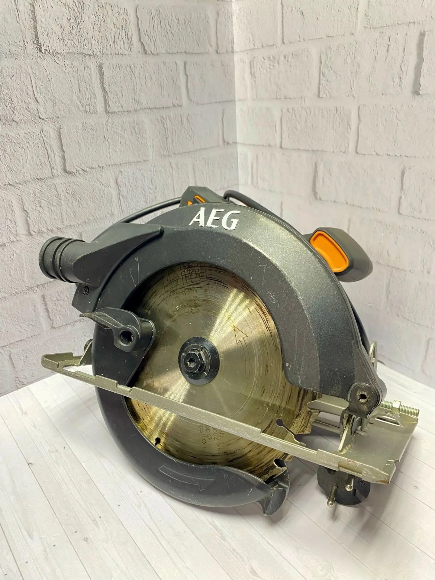Циркулярная пила aeg ks12-1