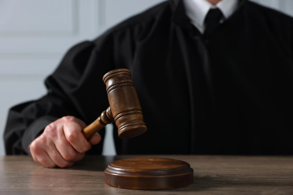 ⚖️ В Санкт-Петербурге мужчину ждёт суд за хищение свыше 316 млн рублей из банковских ячеек