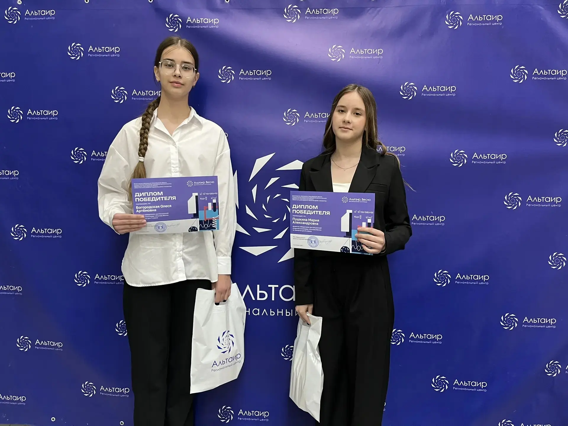 ‎⭐️ Гордость нашего лицея! ⭐️
‎
‎22 мая в НГПУ гремели аплодисменты — там прошло торжественное награ
