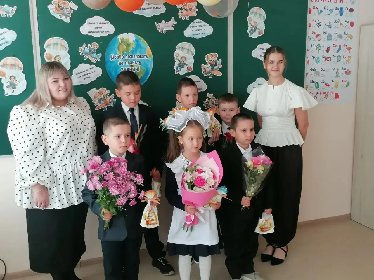🎉 **Торжественная линейка 1 сентября: новый учебный год открыт!** 🎉