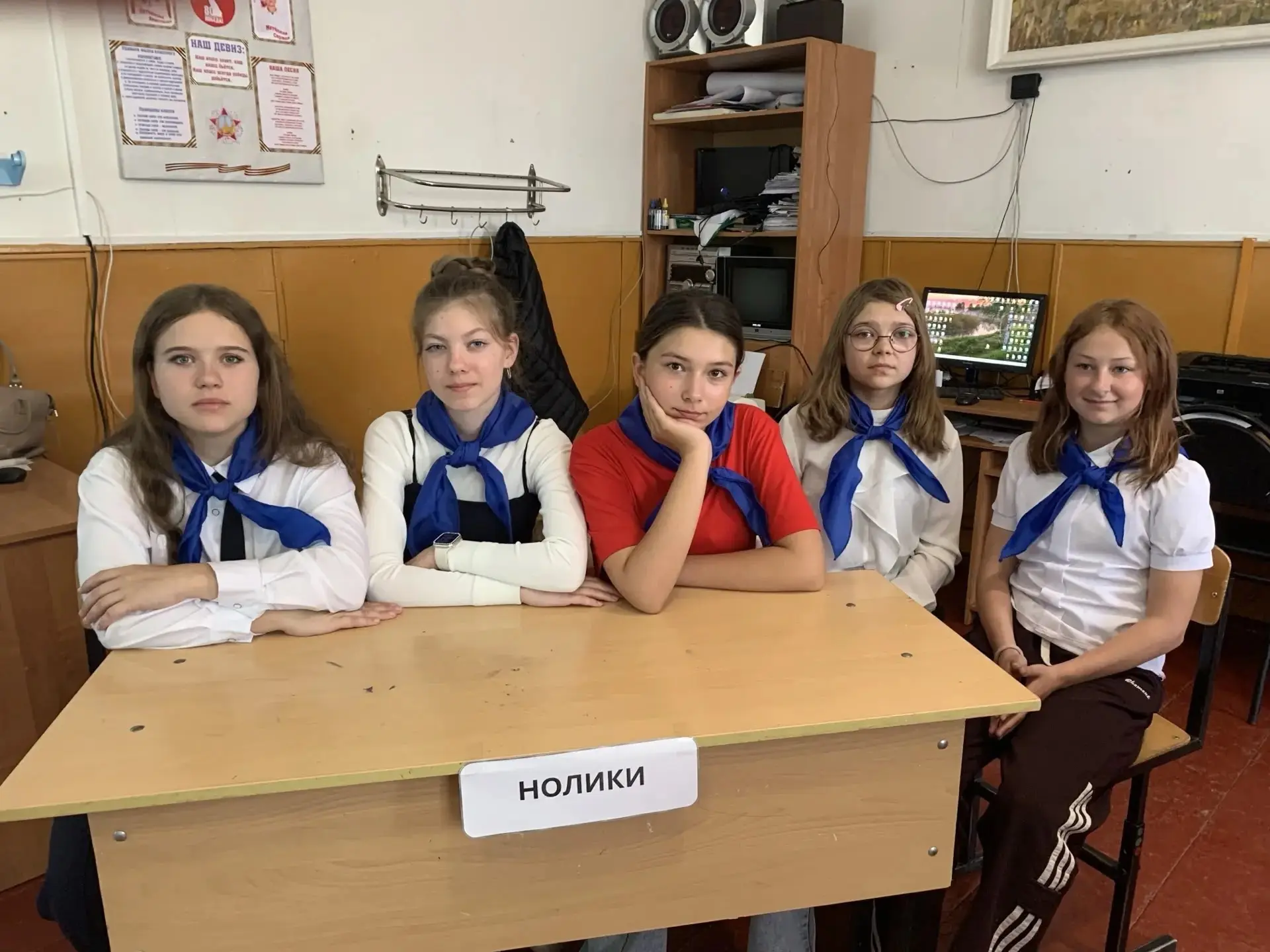 В День детских общественных организаций России учащиеся нашей школы приняли участие в и...