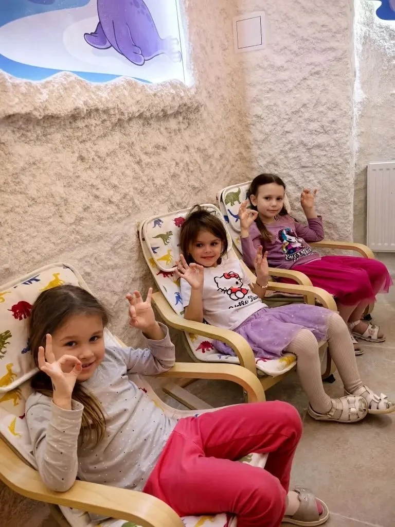 В нашем детском саду есть волшебная комната-соляная пещера, которая нравится всем детям 😊
В этой ко