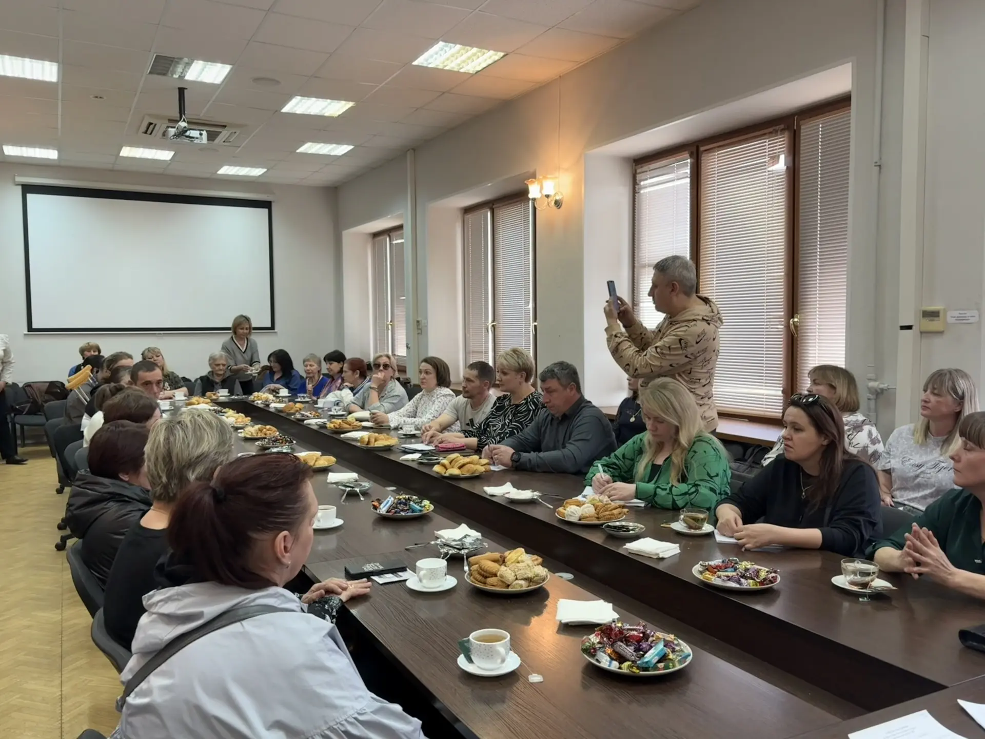 ✅Провёл очередную встречу с семьями участников СВО  Совместно с профильными специалистами и военным 