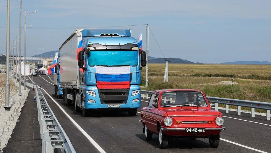 Между Россией и Северной Кореей открыли первый автомобильный мост.