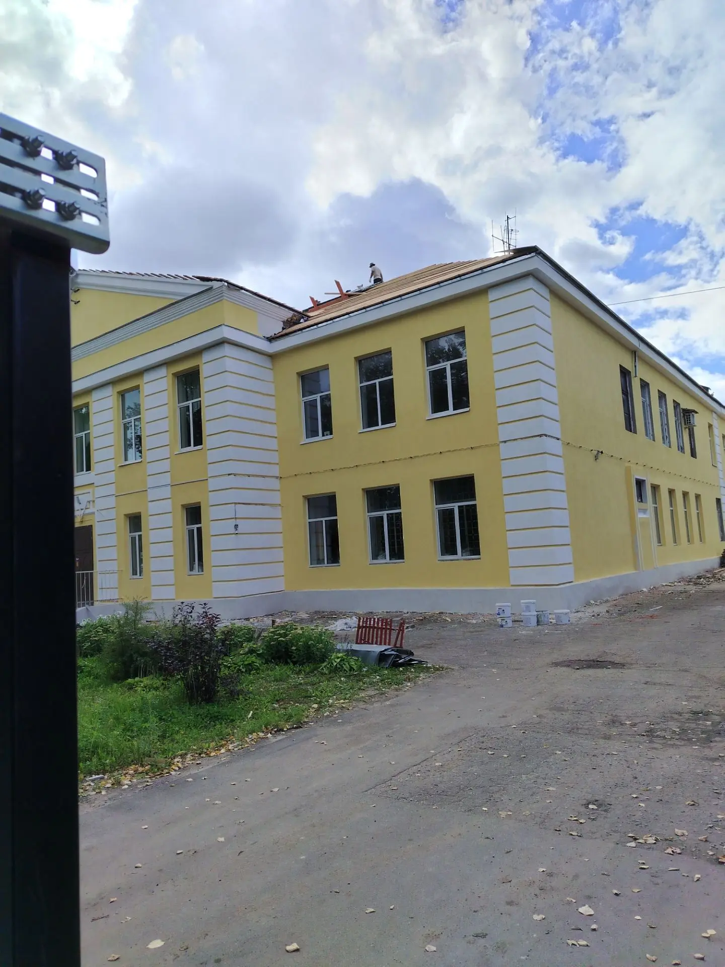 До осени ждали