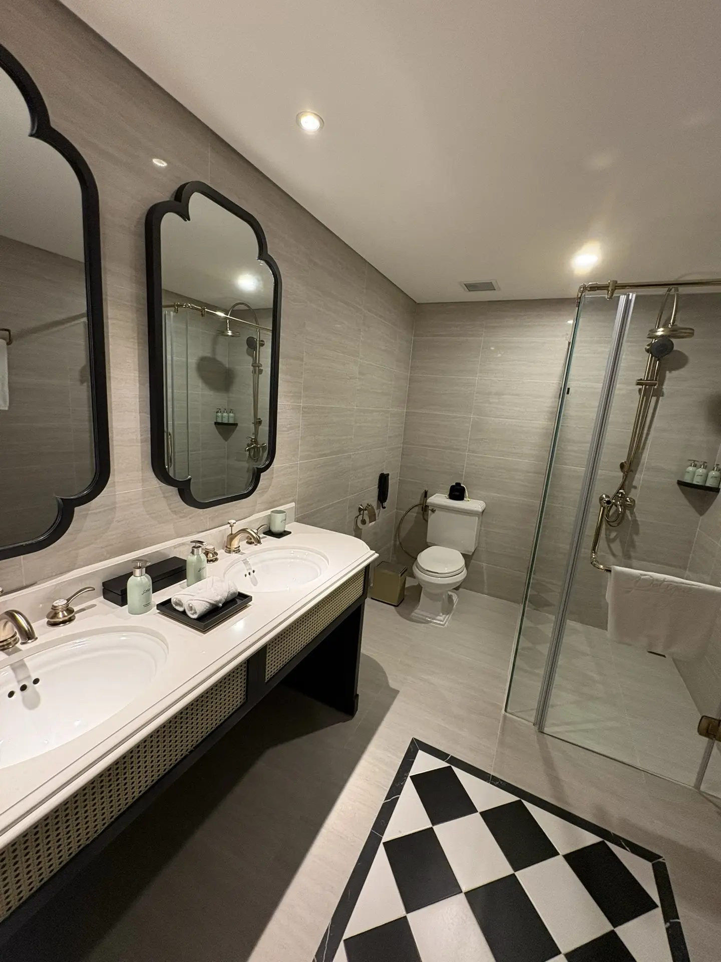 Potiqe Hotel , Ня Чанг