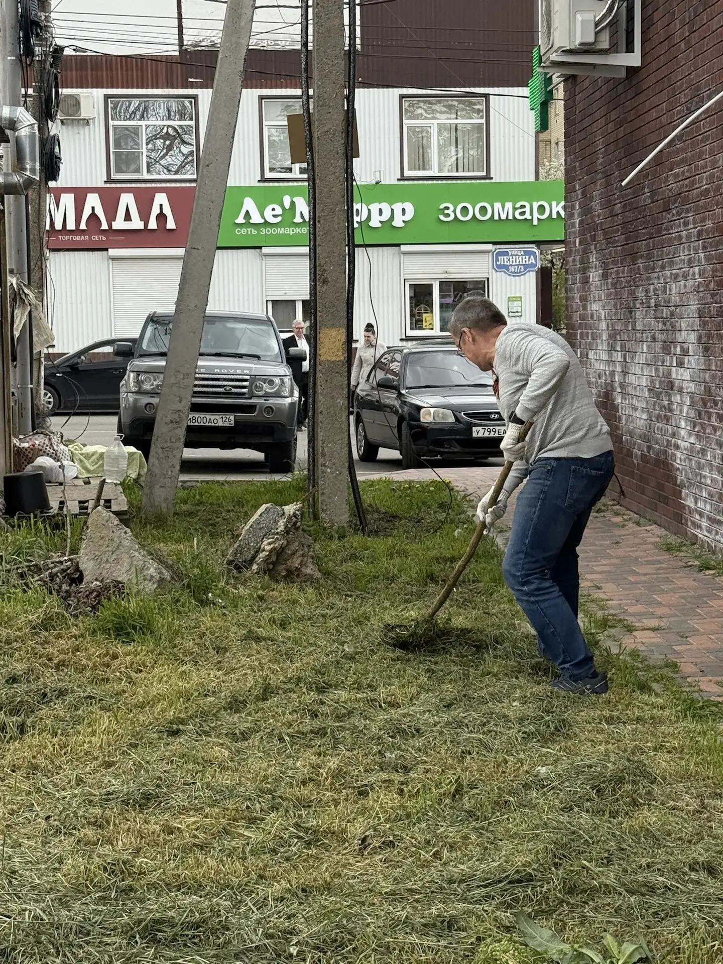 "МЫ ЗА ЧИСТОТУ" В рамках всероссийской недели субботников «Мы за чистоту» в канун 1 мая работники Шп