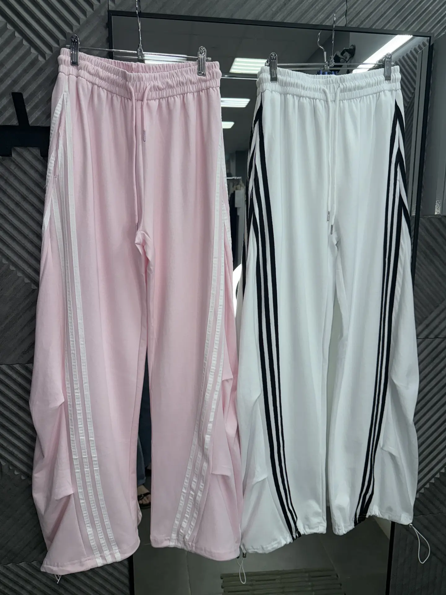 Брюки 😍
Цена:1790р.
Размеры:m/l/xl.