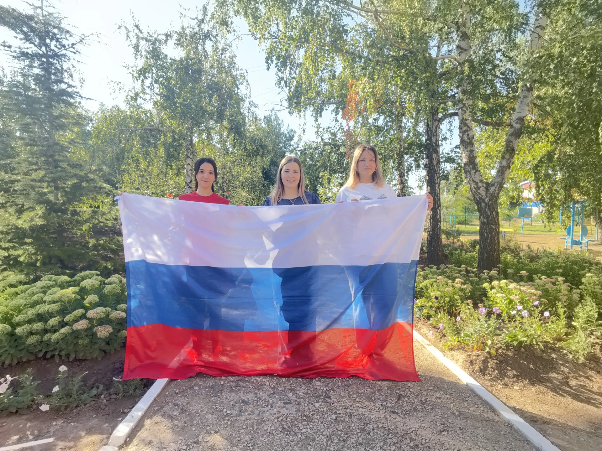 🇷🇺 Участвуем в акции Молодёжного совета ФНПК «Цвета нашего единства»!