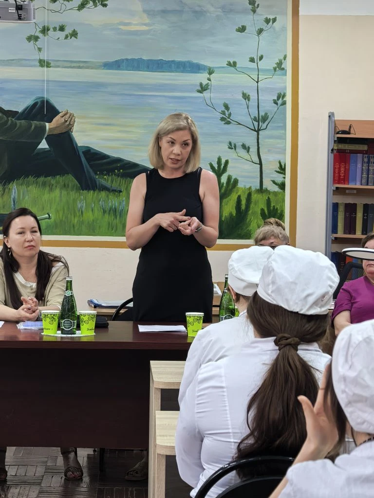 Екатерина Викторовна Санина,  председатель профсоюзной организации, заведующая лаборато...