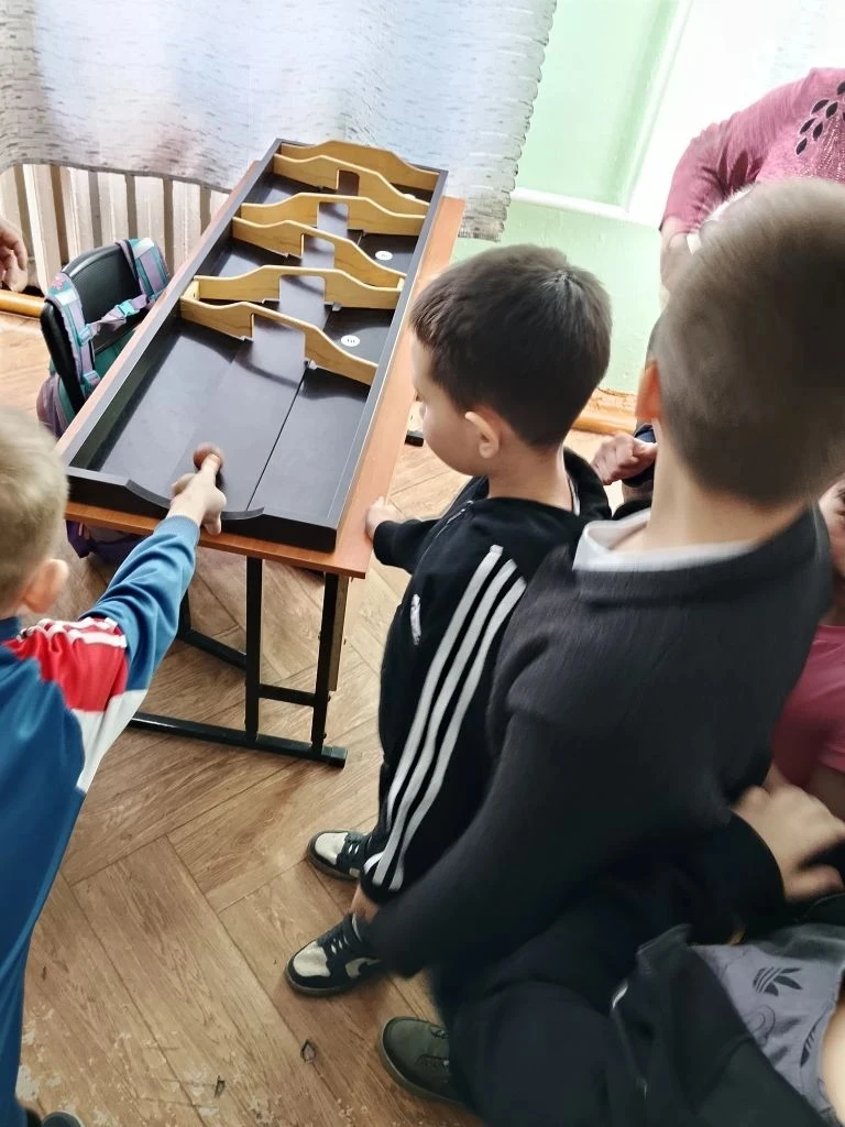 Играем вместе: "Орлята" покоряют настольные игры!  18 марта в первом корпусе нашей школы царила атмо