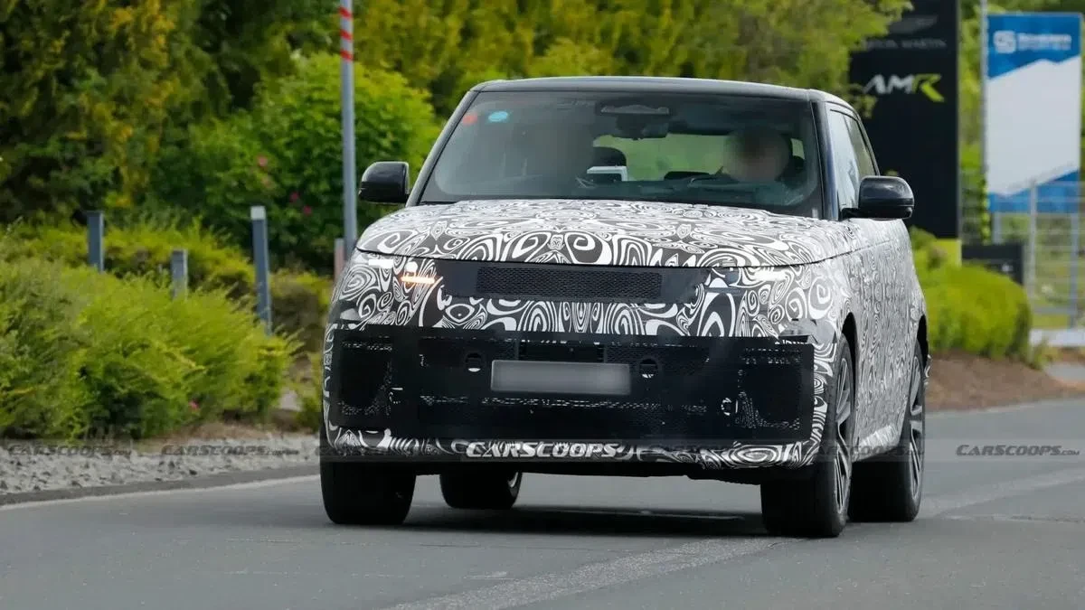 Range Rover Sport готовится стать электрокаром 🥲

Кроссовер изменится точечно: обновят переднюю час