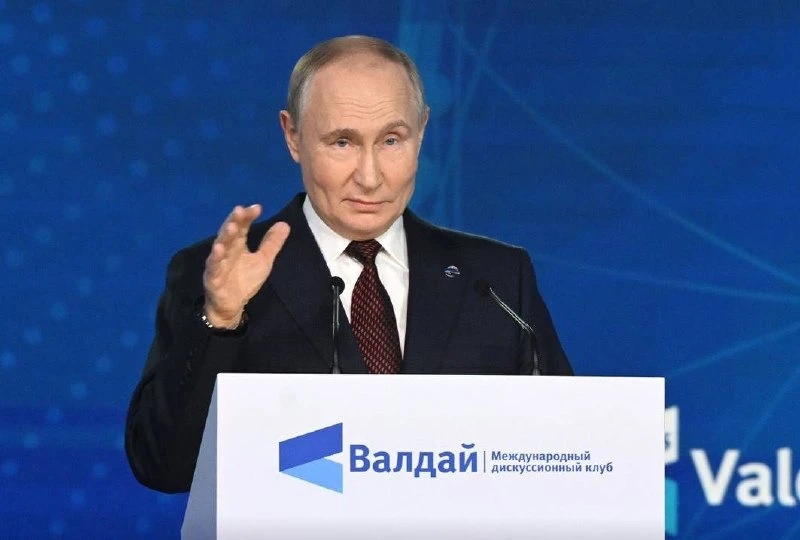 Всем нам, востоку и западу, северу и югу рано или поздно придется договариваться о миро...