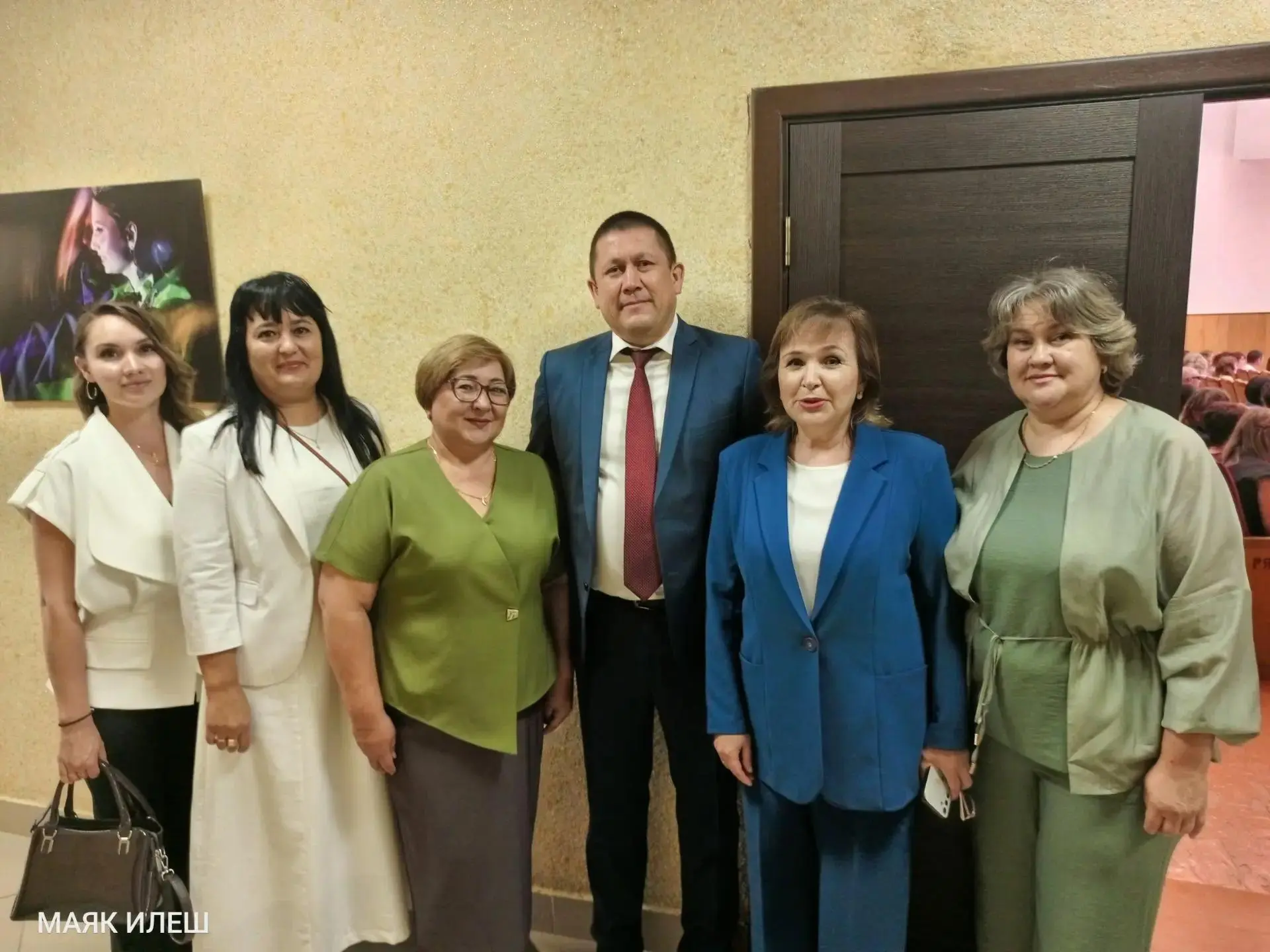⚡Әлеге сәгатьтә район мәдәният сараенда мәгариф хезмәткәрләренең район август киңәшмәсе...