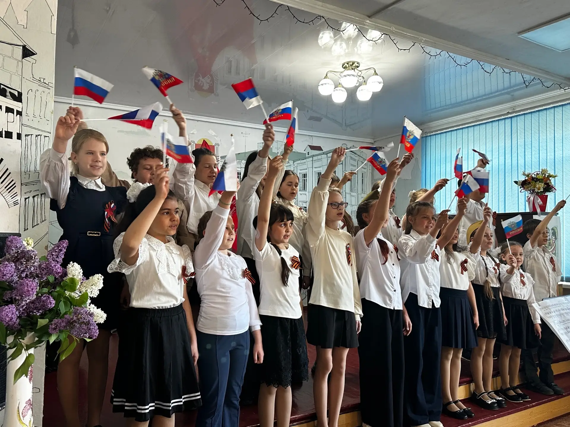 8 мая, в преддверии великого праздника – Дня Победы, в Ленинской детской школе искусств...