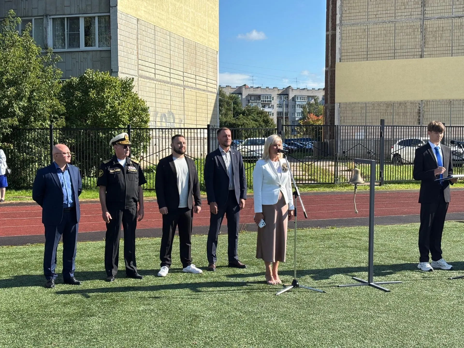 🙋🏼‍♀️ Представители СПбГМТУ приняли участие в торжественных линейках и поздравили уча...