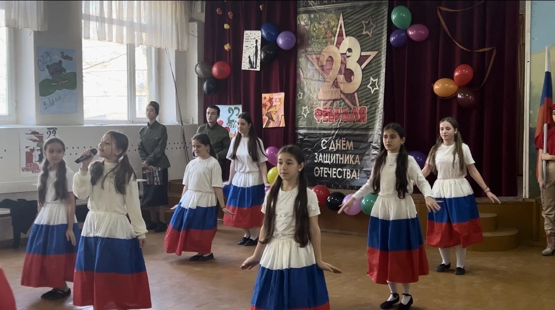 Сегодня в нашей школе прошло мероприятие, посвящённое Дню защитника Отечества!  В состязаниях участв