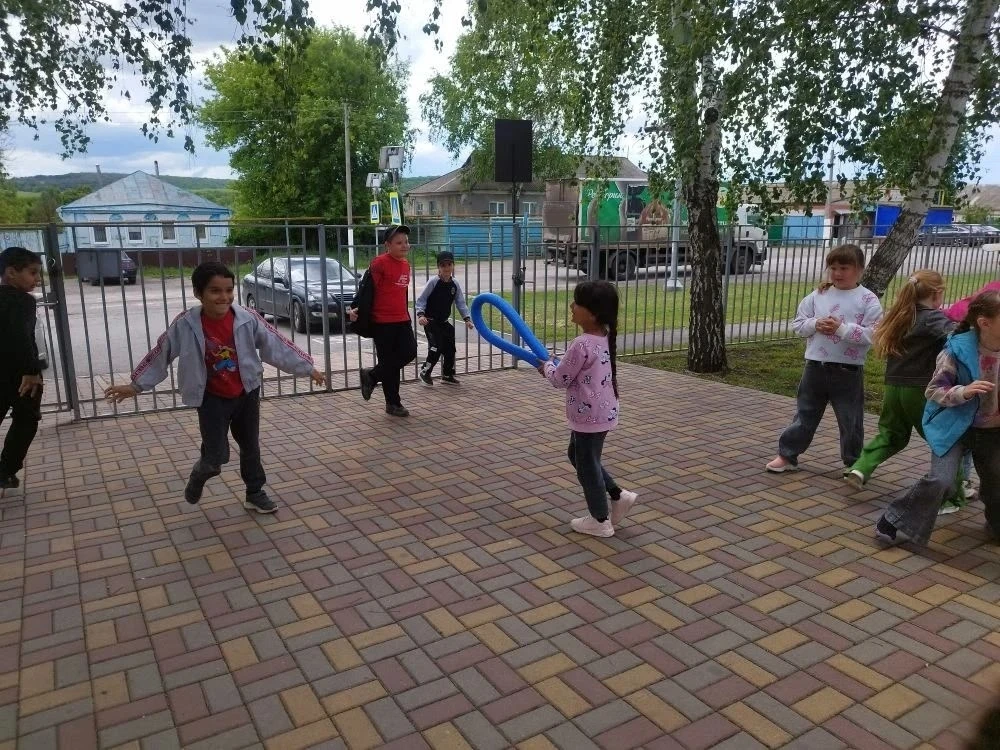 🎉В нашей школе прошло торжественное открытие лагерной смены! Ребята были полны энтузиа...