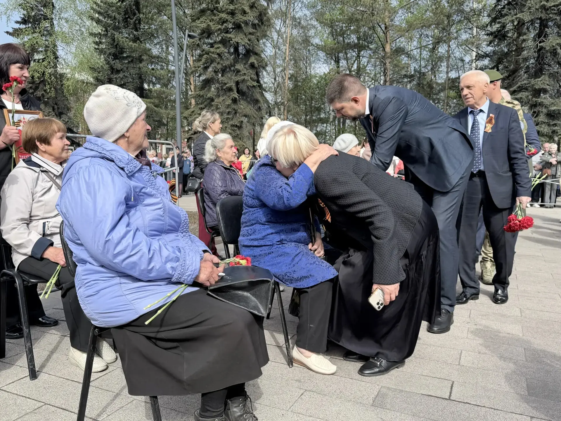 С портретом моего дедушки Василия Сергеевича Колбинëва прошла в торжественном шествии по улицам Кисе