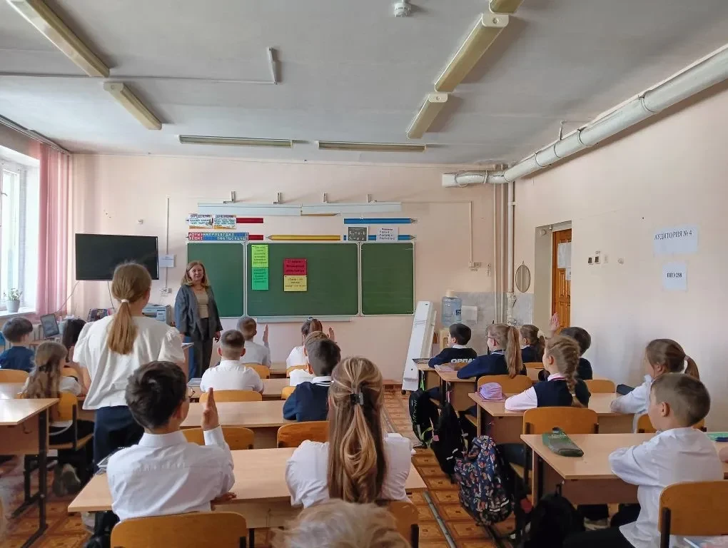 🌍🎭27 марта - Всемирный день театра🎭🌍 💠В преддверии Всемирного дня театра для младших школьников прош