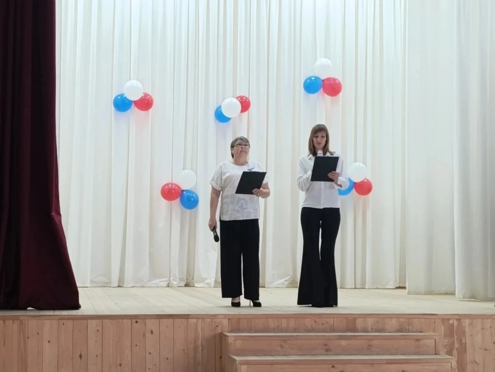 В СДК с. Сергиевское состоялся концерт, посвящённый Дню России. Зрители смогли насладиться яркими вы