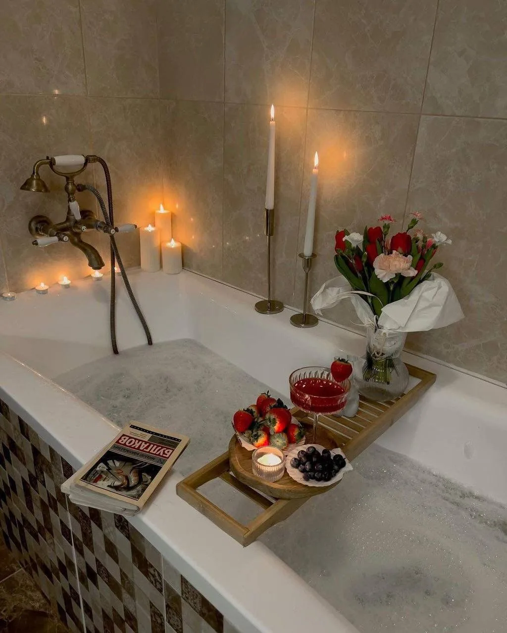 Релакс в собственной ванной 🛁

Иногда лучший способ восстановить силы — устроить небольшой спа-вече