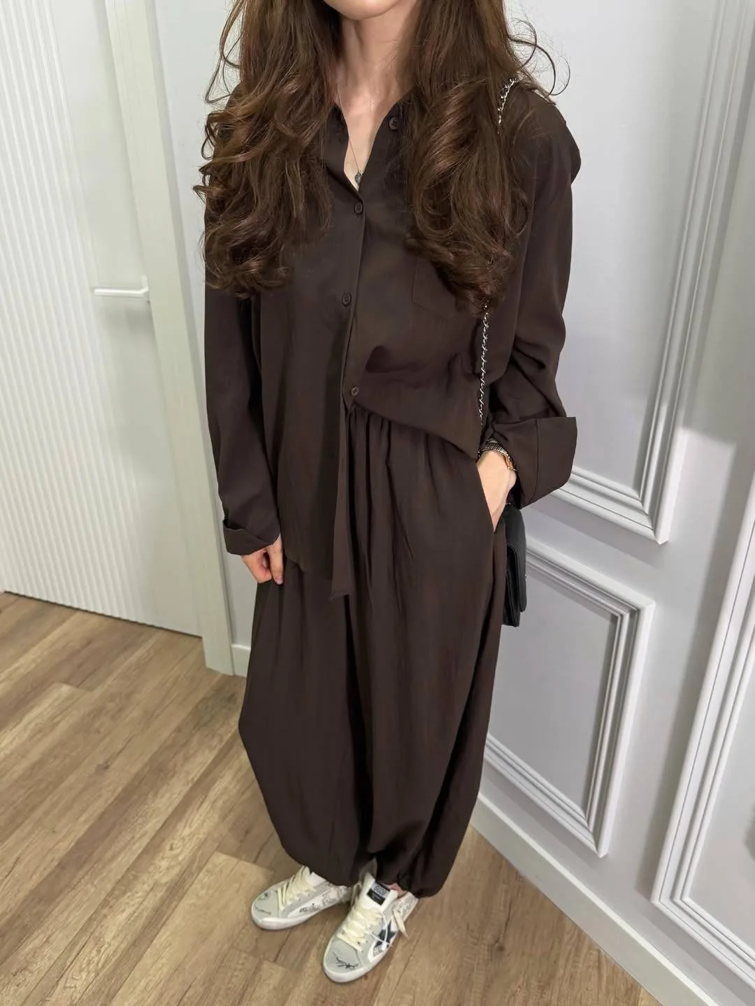 Linen Mood костюм Аладдин ☀️

Свободный летний костюм из легкого льна: рубашка oversize и брюки Алад