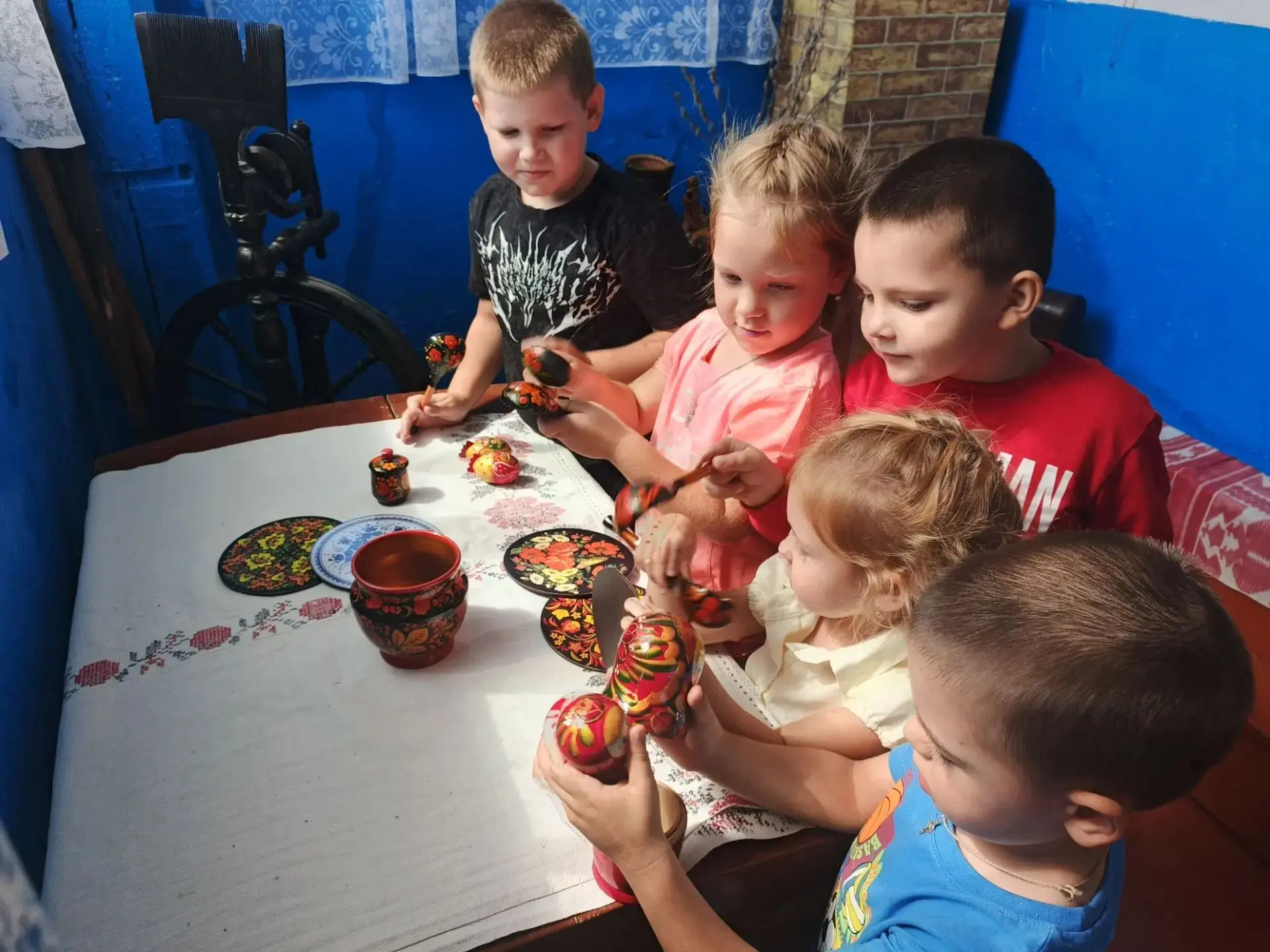 Познавательный час «Народные промыслы»